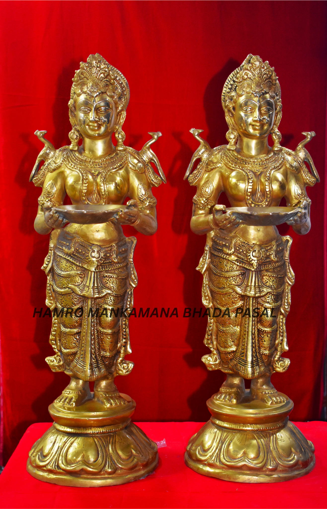 Lady with Diyo set