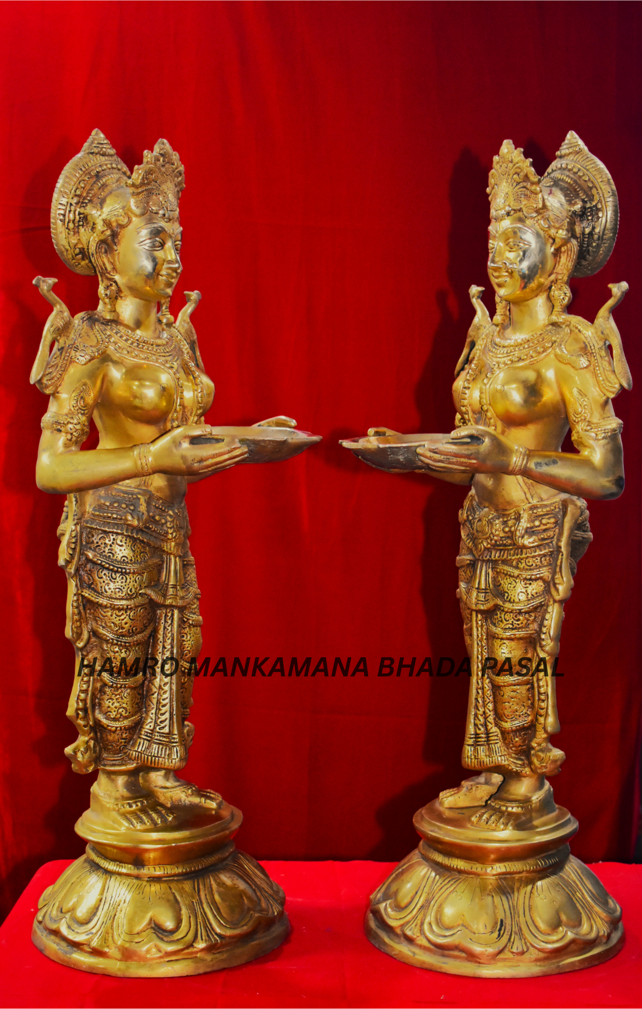 Lady with Diyo set